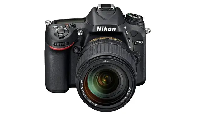 Nikon D7100 als Kit-Variante im Blitzangebot